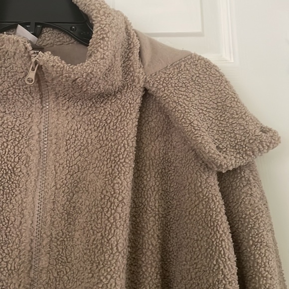 Sherpa Bomber Jacket, size L 6/8 - Picture 3 of 5